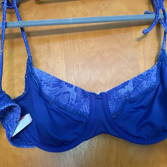 Victoria’s Secret Blue Textured Bikini Set (Washed but never worn) Size Medium - Picture 6 of 9